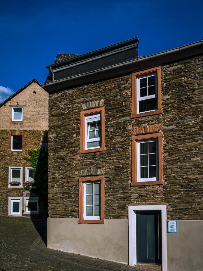 Reinhilde Apartment